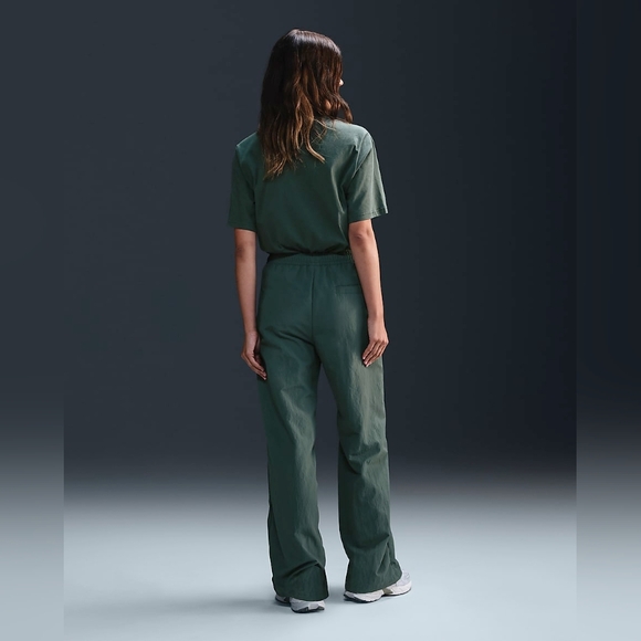 Nike Sportswear Everything WovensWomen's Mid-Rise Open-Hem Pants - Picture 3 of 6